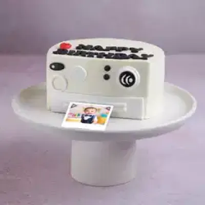 Picture Perfect Birthday Camera Cakes