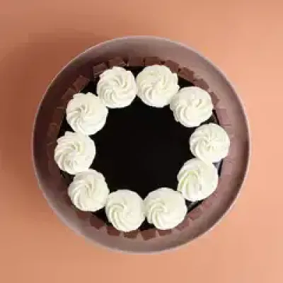 KitKat Bars Cake